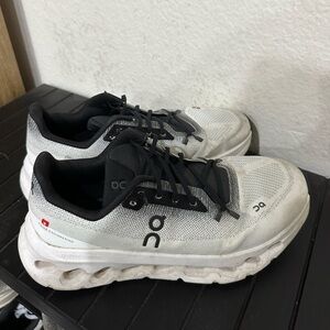 On Cloud Cloudtilt Sneaker